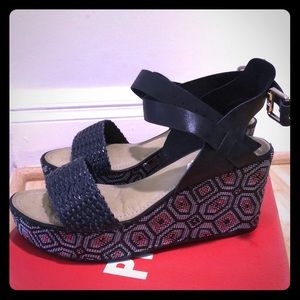 Piccadilly platform sandals